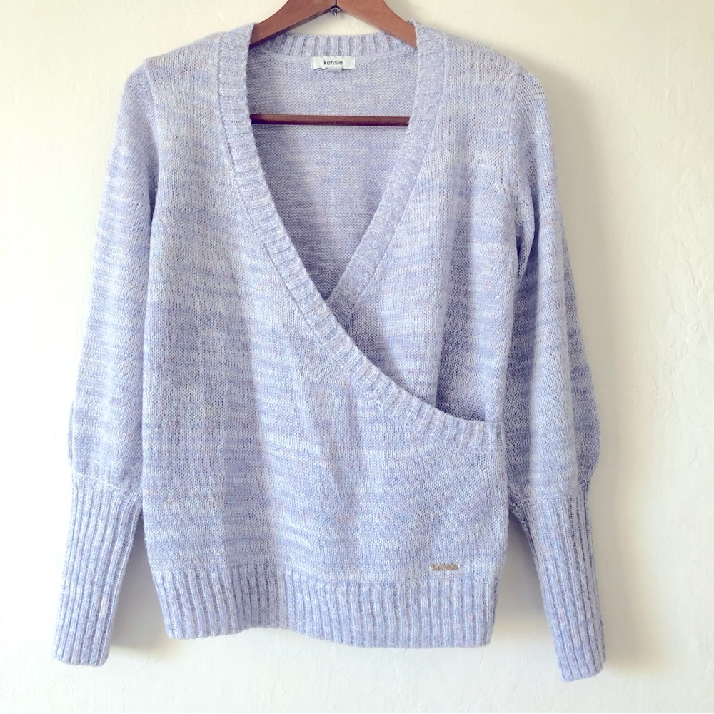 Kensie long sleeve sweater. Size XS.